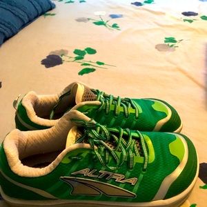 Size 10.5 US Men’s Altra Zero Drop Running Shoes